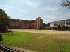 香久山小学校