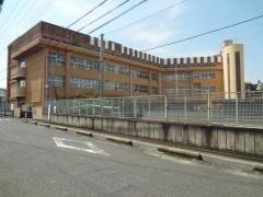 香久山小学校