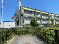 野崎西小学校