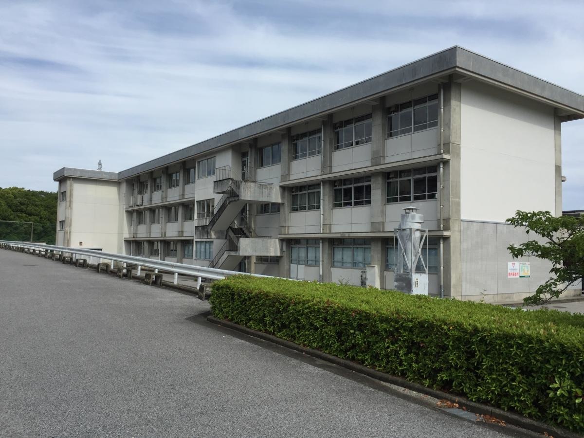 素敵な校舎ですよねー。