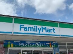 ファミリーマート　射水本田店