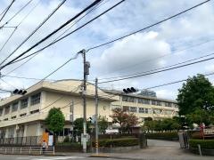 中央小学校
