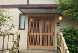 鷹の巣館