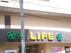 ライフ　吉川駅前店