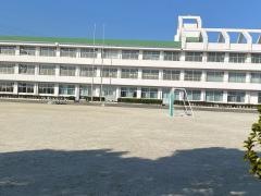 桃栄小学校