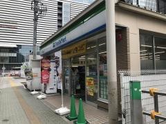 ファミリーマート　中村名駅東店