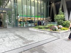 ファミリーマート　伏見町四丁目店