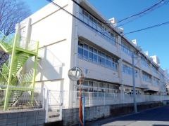 日進小学校