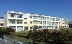境小学校