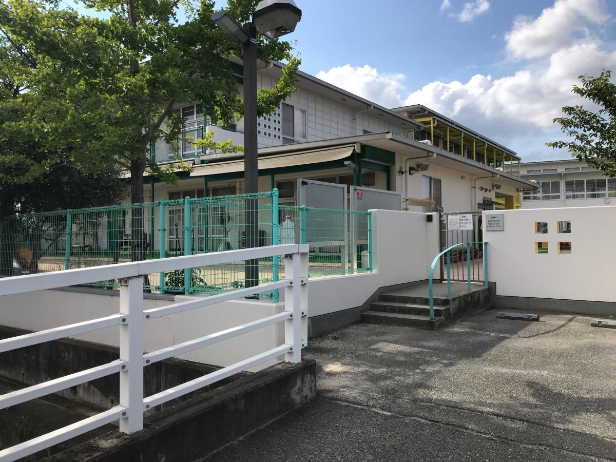 施設の外観です。