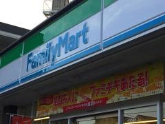 ファミリーマート　川越旭町二丁目店