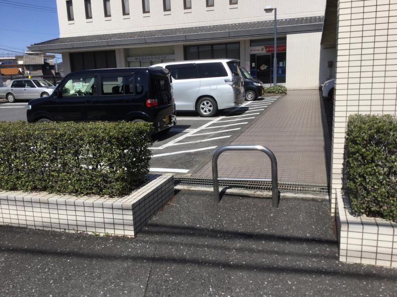 出入口付近