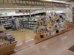 くまざわ書店　美濃加茂店