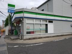 ファミリーマート　名東引山店