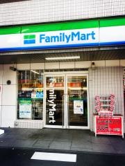 ファミリーマート　中野早稲田通り店