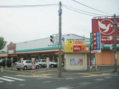 よこまちストア類家店