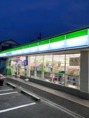 ファミリーマート　箕面稲店