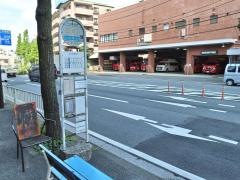 「港北区総合庁舎前」バス停留所