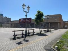 ヤオコー若葉西口店
