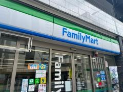 ファミリーマート　ワテラスタワー前店