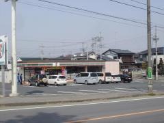 セブンイレブン　河内下岡本店