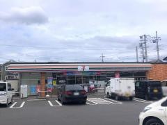 セブンイレブン　河内下岡本店