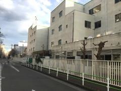 新宿小学校