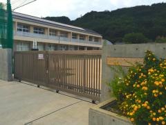 玉小学校