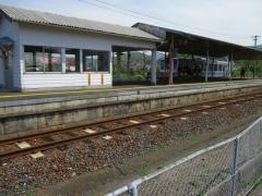 仁万駅
