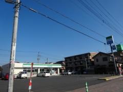 ファミリーマート　越谷七左町二丁目店