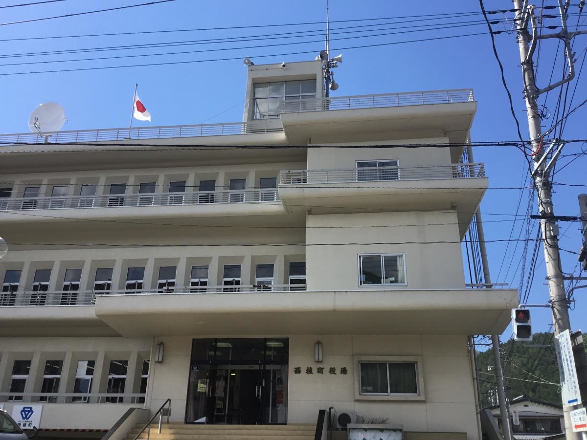 施設の外観
