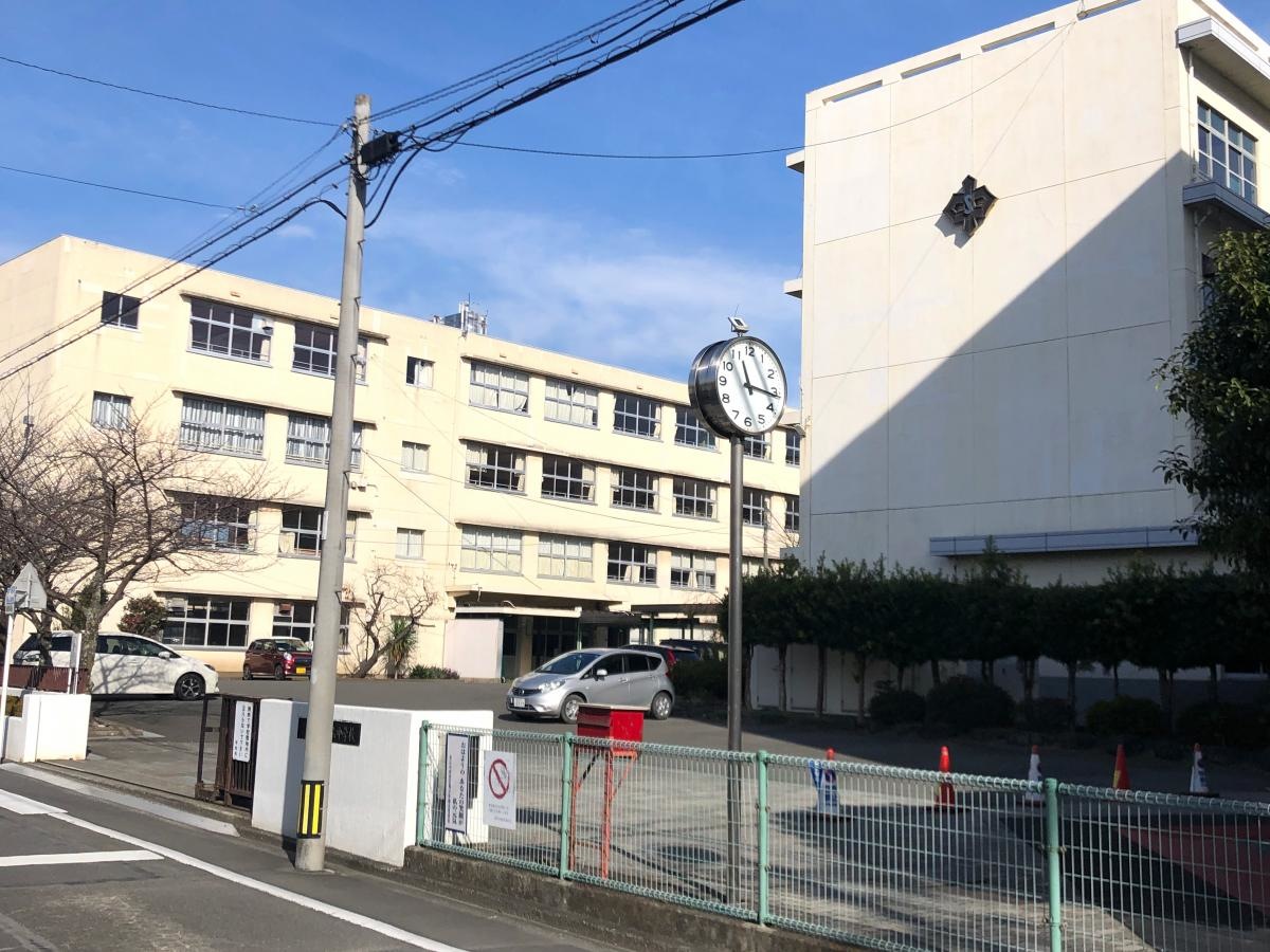 末広中学校