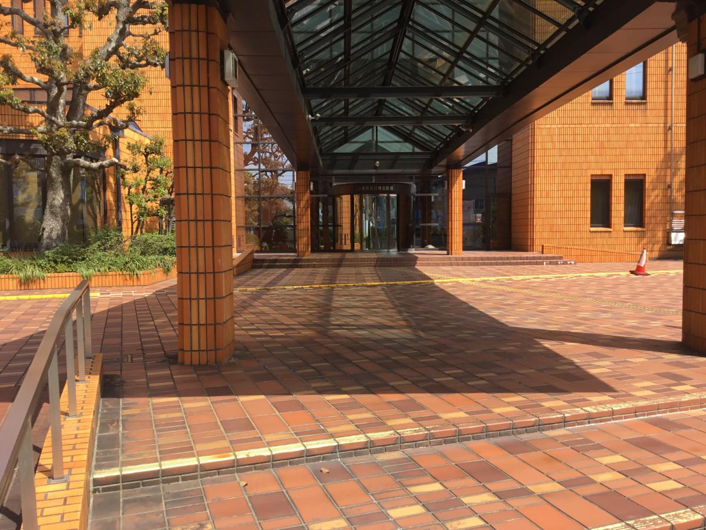 甚目寺 公民館