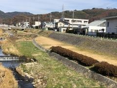 女鳥羽川緑地