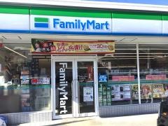 ファミリーマート　白山家城店