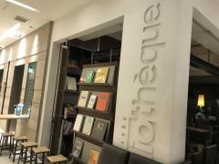 カフェアンドブックスビブリオテーク天神店