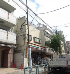 セブンイレブン　梅田店