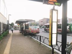 「成城学園前駅西口」バス停留所