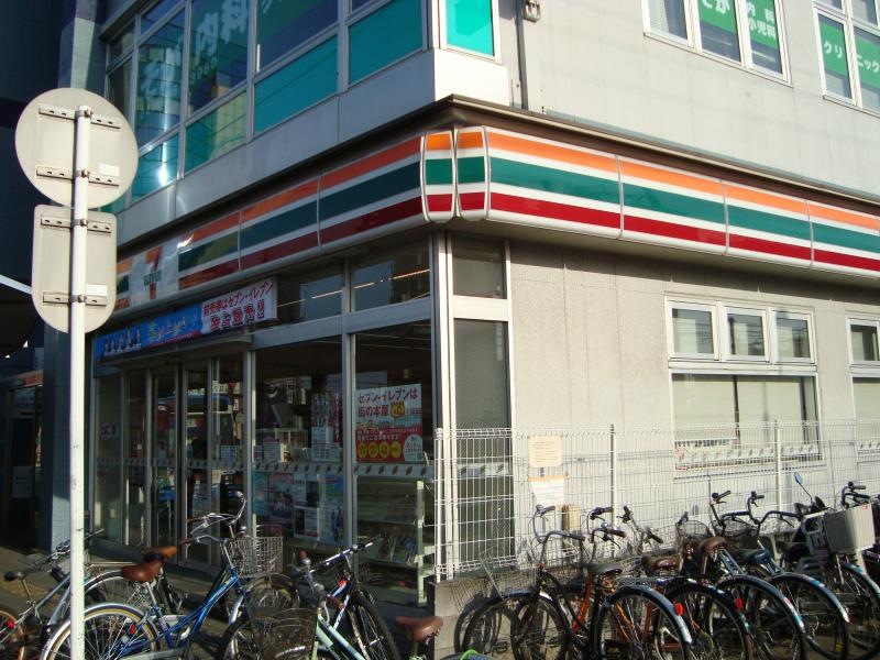 蘇我駅前のコンビニです。