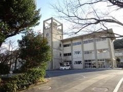 西唐津小学校