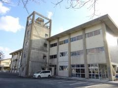 西唐津小学校