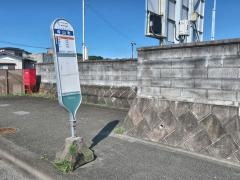 「寺山町」バス停留所