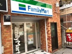 ファミリーマート　千歳烏山駅北店