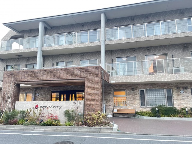 SOMPOケア ラヴィーレ調布 施設外観