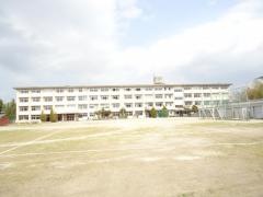 国府小学校