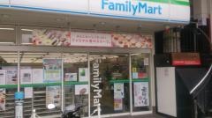 ファミリーマート　サカタニ京阪七条店