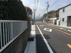「新入」バス停留所
