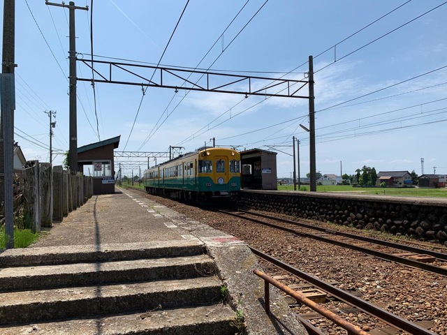 早月加積駅
