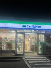 ファミリーマート　新潟小新店