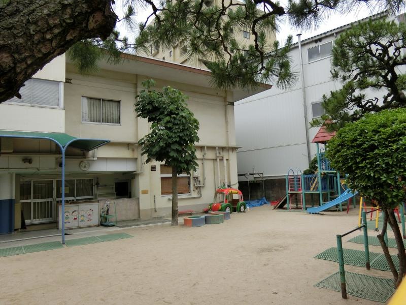 施設の校庭！